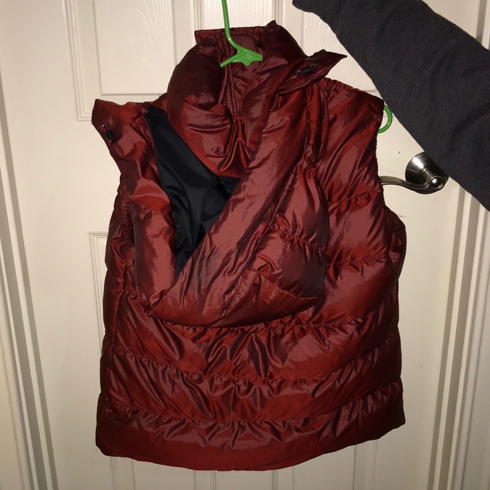 Nike vest - Picture 2 of 4